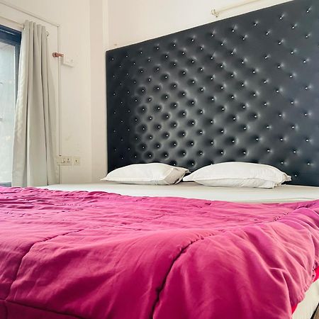 Lifespace- Spacious Hostel In A Luxurious Villa Púna Kültér fotó