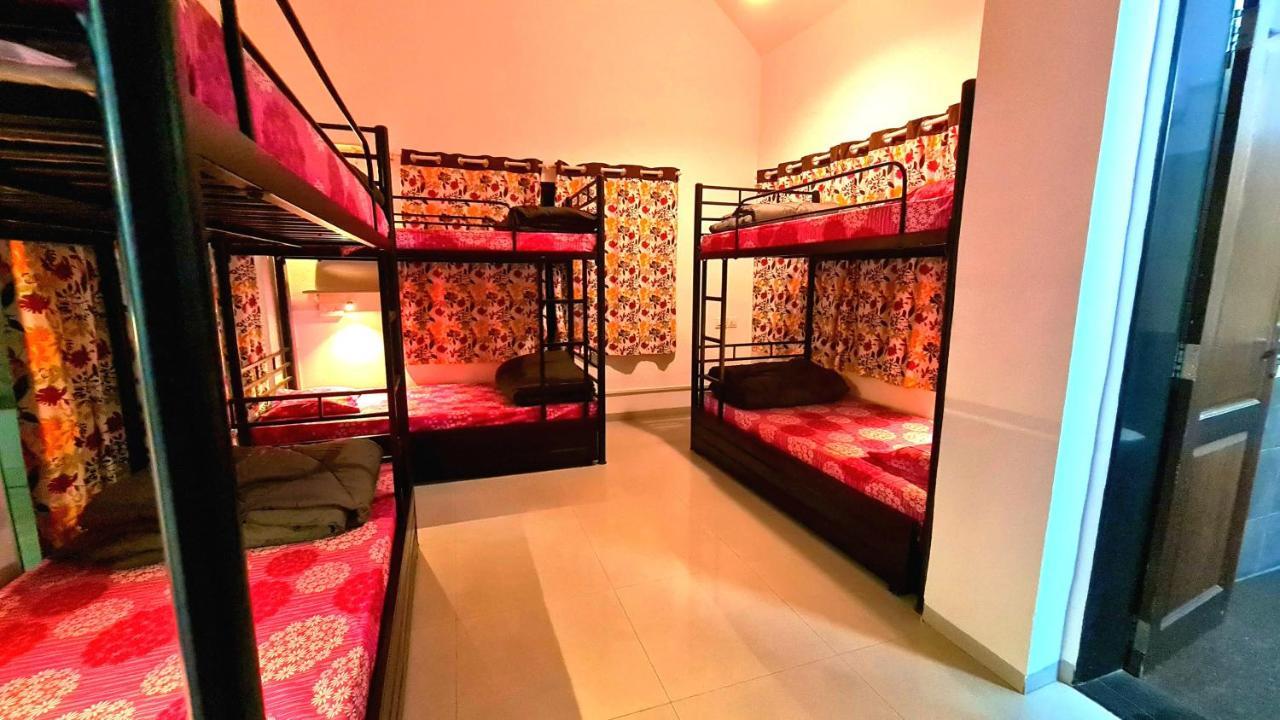 Lifespace- Spacious Hostel In A Luxurious Villa Púna Kültér fotó