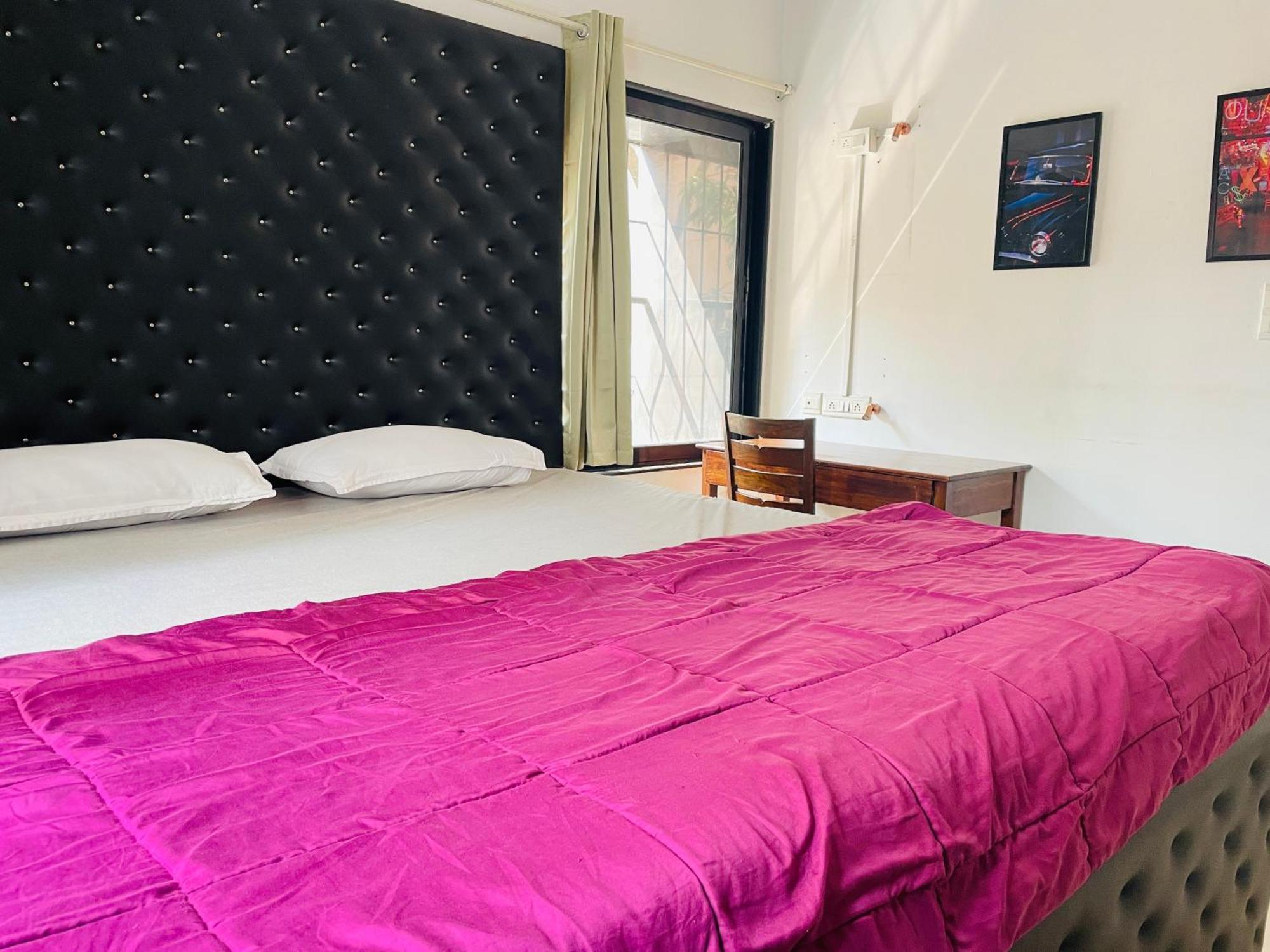 Lifespace- Spacious Hostel In A Luxurious Villa Púna Kültér fotó